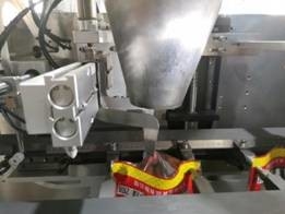 液体のシャンプーのMasalaの袋のパッキング機械は供給の充填機フルーツ ジュースの